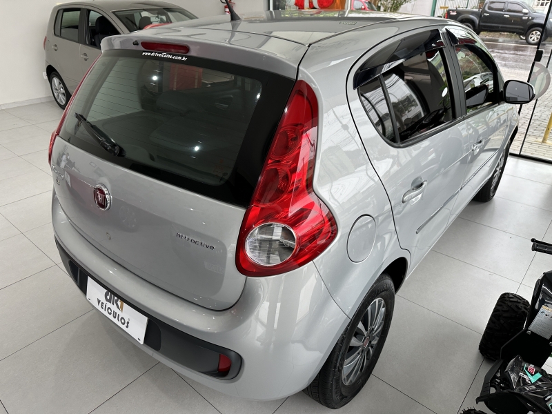 FIAT - PALIO - 2013/2013 - Prata - R$ 36.800,00