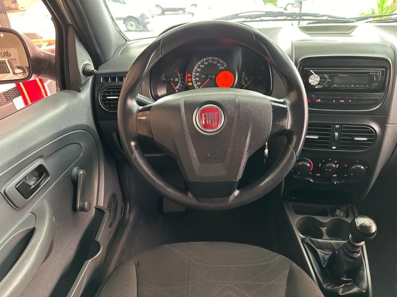 FIAT - STRADA - 2017/2018 - Branca - R$ 66.800,00