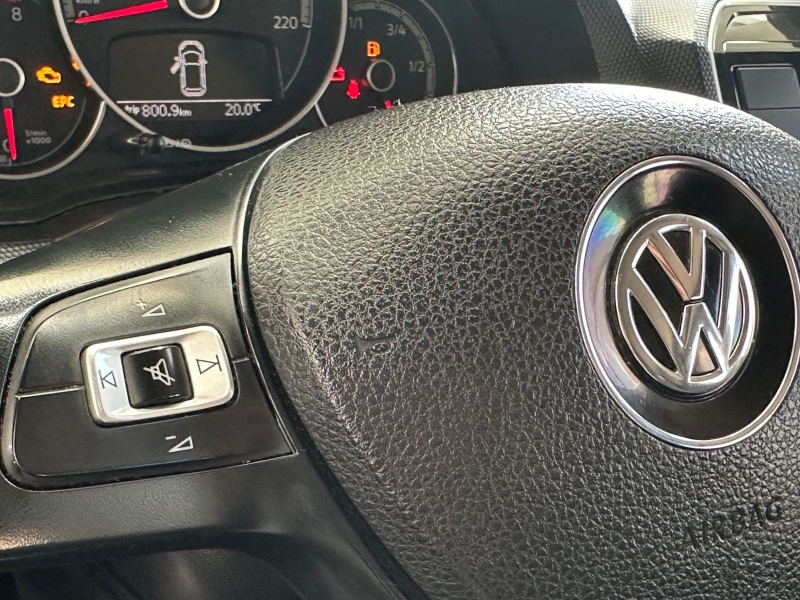 VOLKSWAGEN - UP - 2019/2020 - Prata - R$ 69.800,00