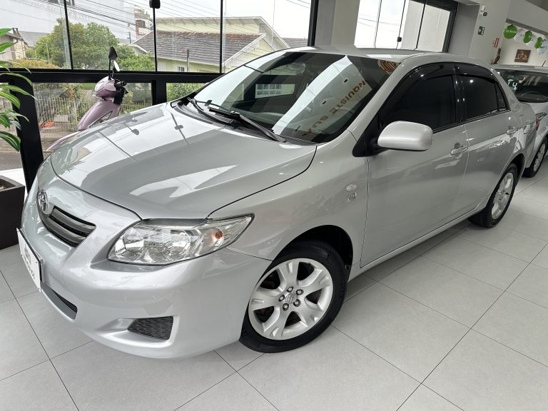 TOYOTA - COROLLA - 2011/2011 - Prata - R$ 55.800,00