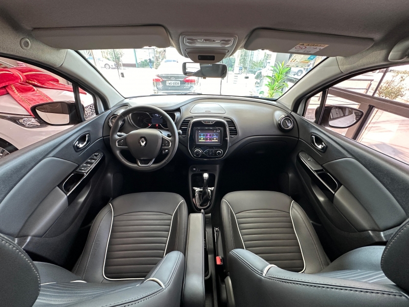 RENAULT - CAPTUR - 2019/2019 - Branca - R$ 79.800,00