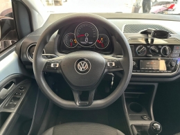 VOLKSWAGEN - UP - 2019/2020 - Prata - R$ 69.800,00