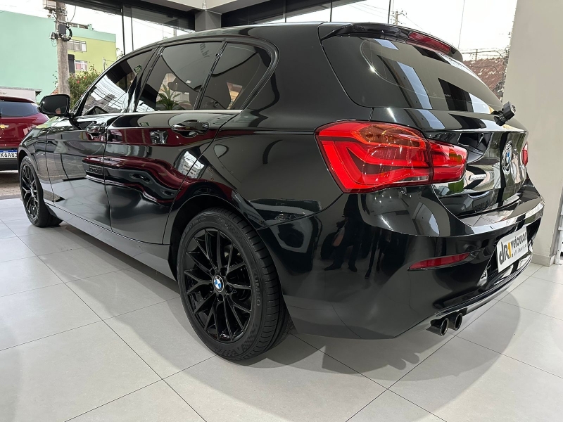 BMW - 120I - 2015/2016 - Preta - R$ 99.990,00