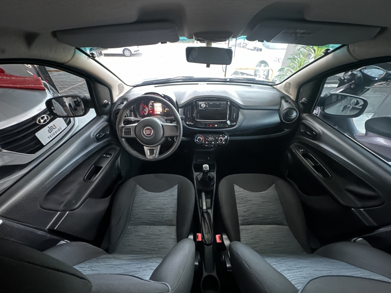 FIAT - UNO - 2015/2016 - Cinza - R$ 42.800,00