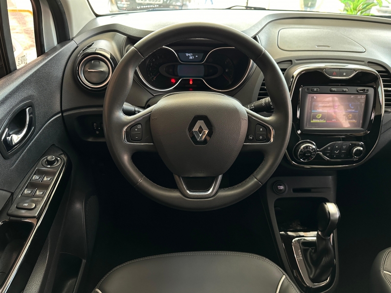 RENAULT - CAPTUR - 2019/2019 - Branca - R$ 79.800,00