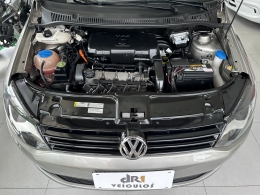 VOLKSWAGEN - FOX - 2013/2014 - Cinza - R$ 42.800,00